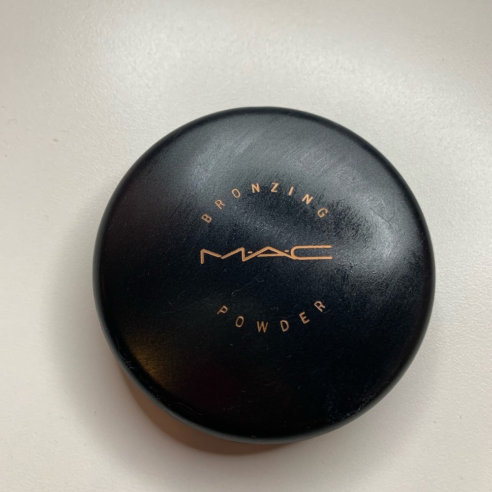 Mac bronzer